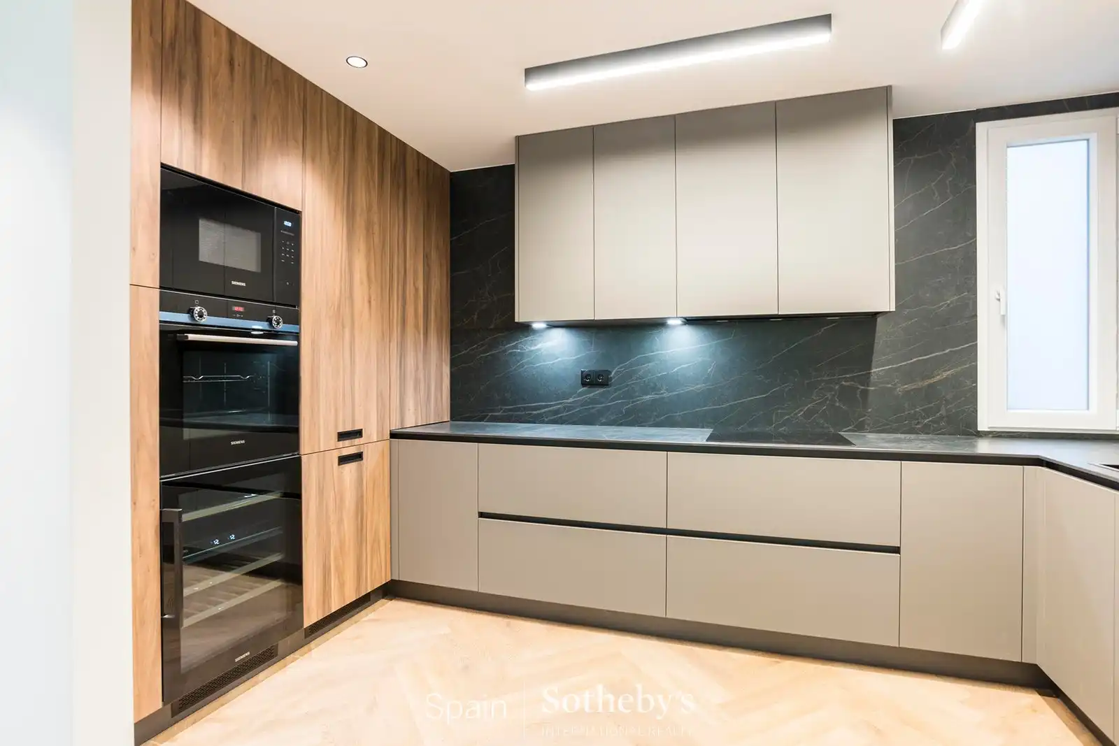 Cuina de Apartament en venda en Madrid amb Aire condicionat i Calefacció
