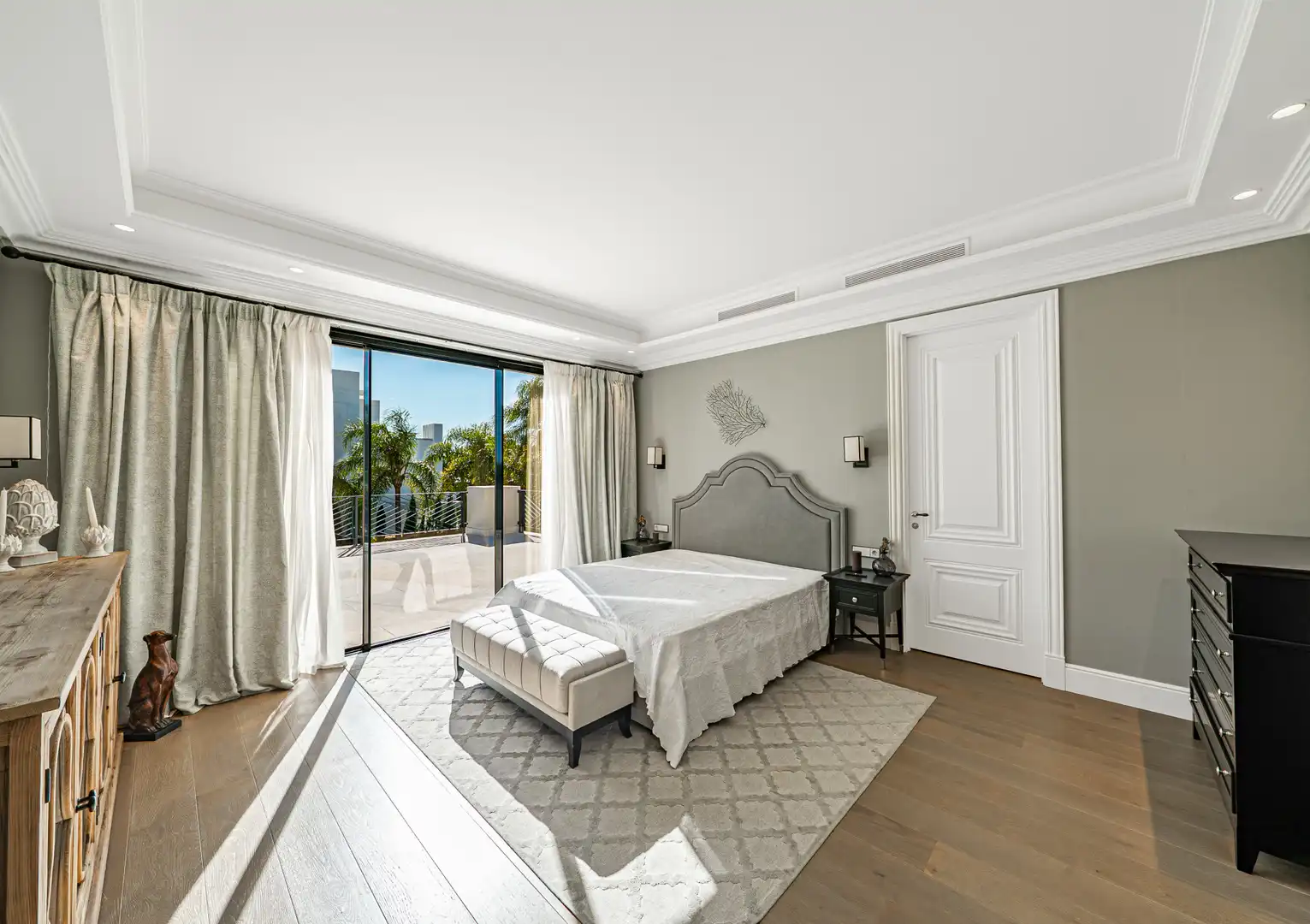 Dormitori de Casa o xalet en venda en Benahavís amb Aire condicionat, Jardí privat i Terrassa