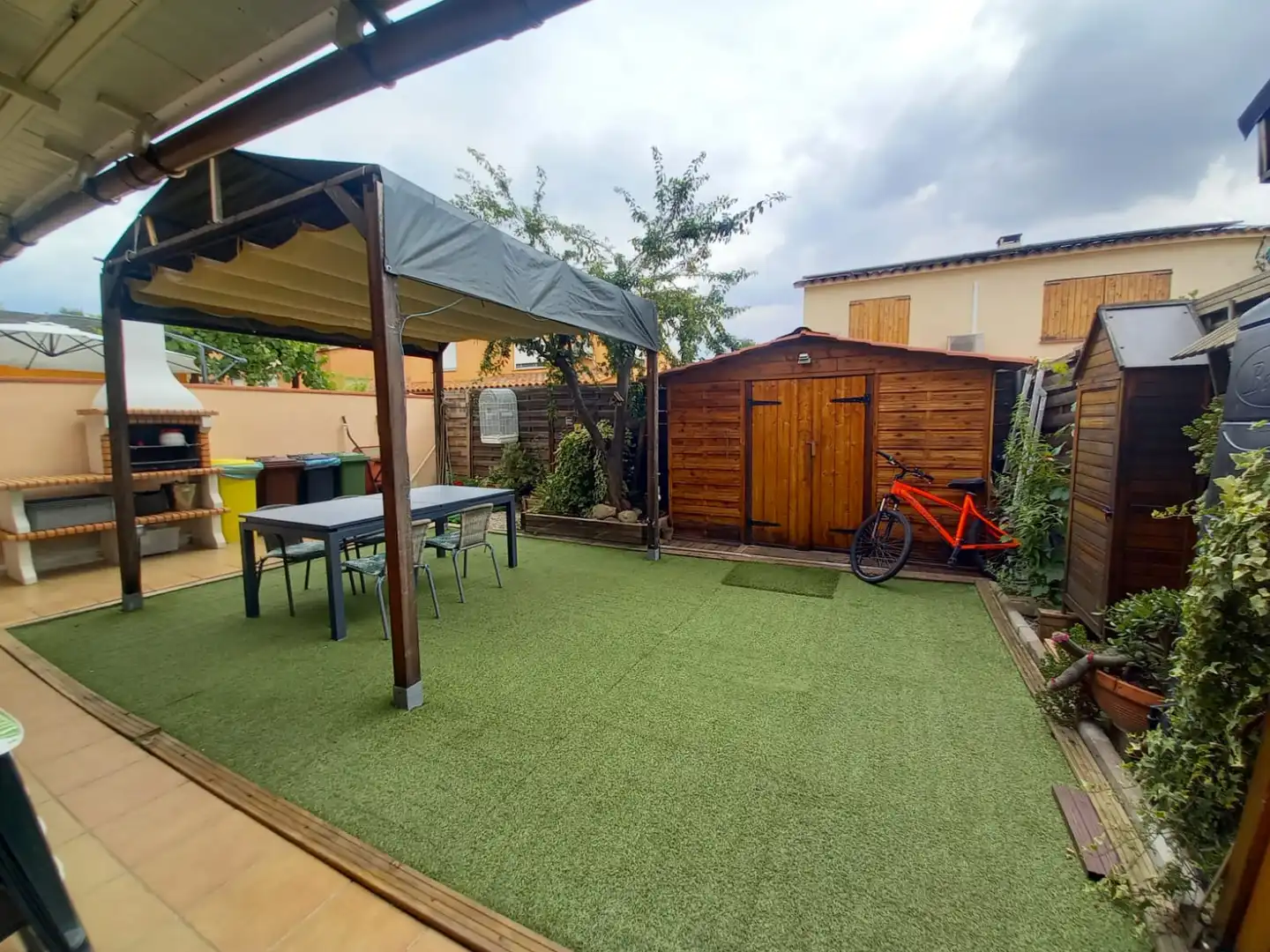 Terraza de Casa adosada en venta en Lliçà d'Amunt con Calefacción, Jardín privado y Amueblado