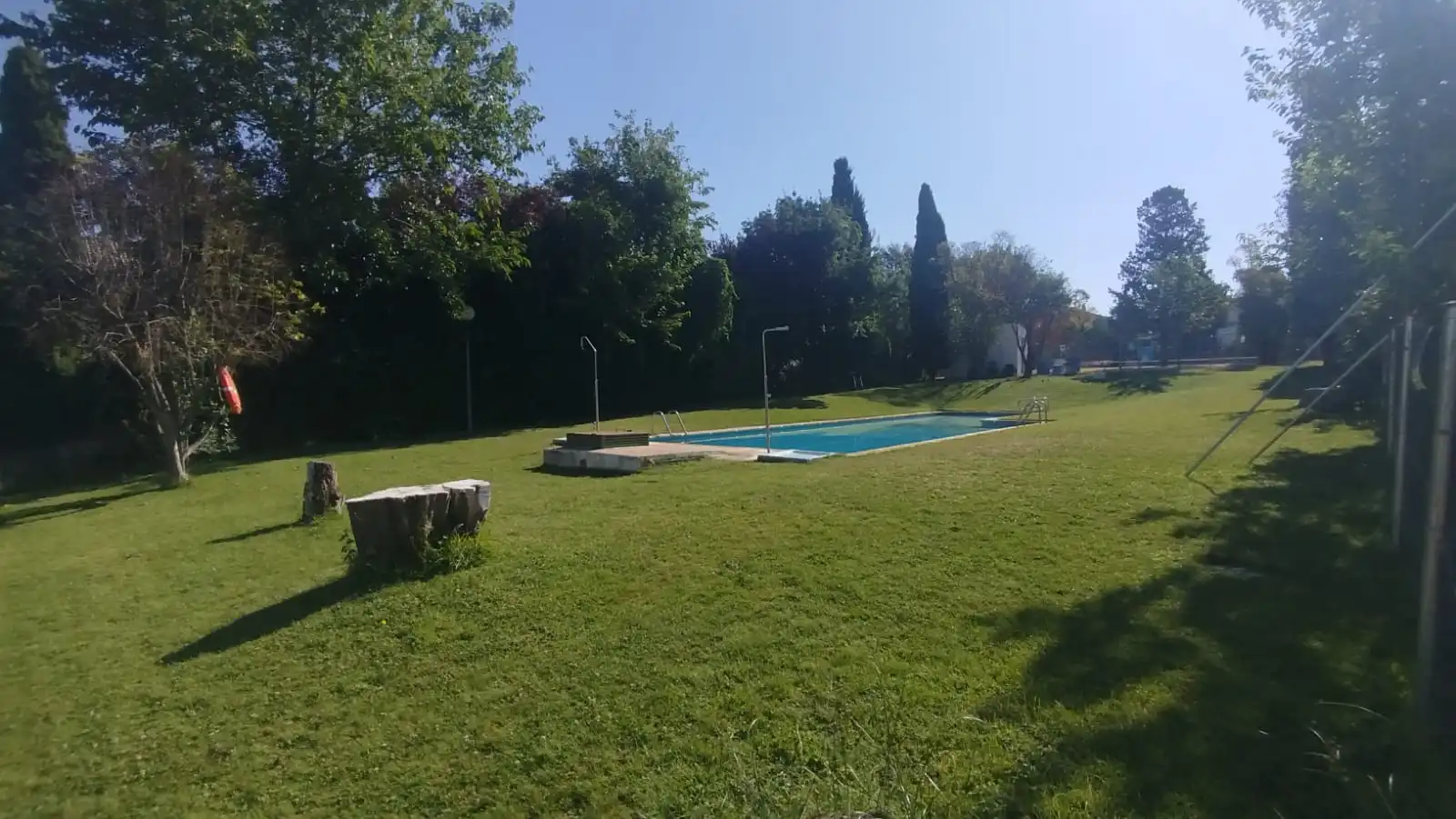 Piscina de Casa adosada en venda en Uceda amb Calefacció, Jardí privat i Parquet