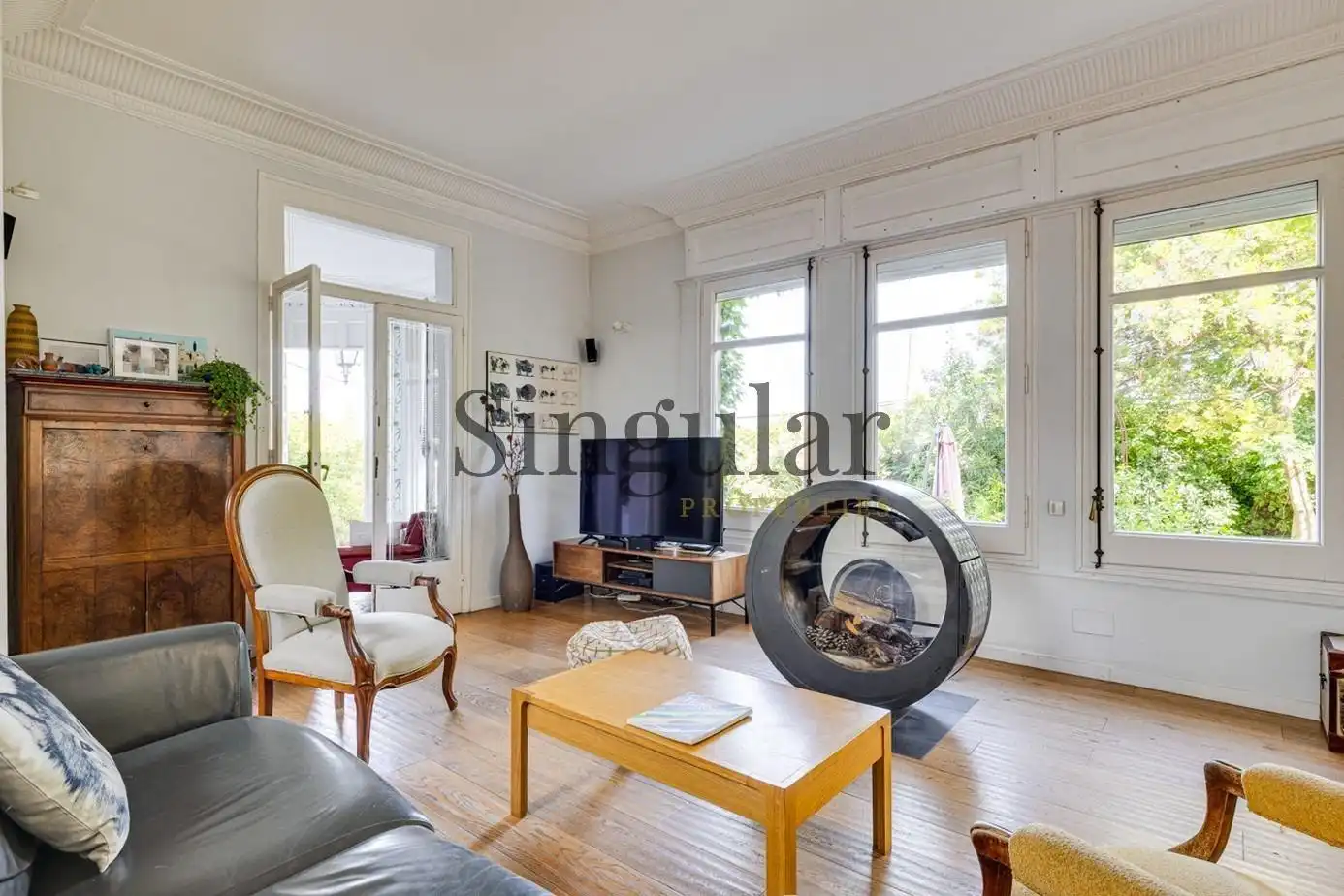 Sala d'estar de Casa o xalet en venda en Sant Cugat del Vallès amb Calefacció, Jardí privat i Traster