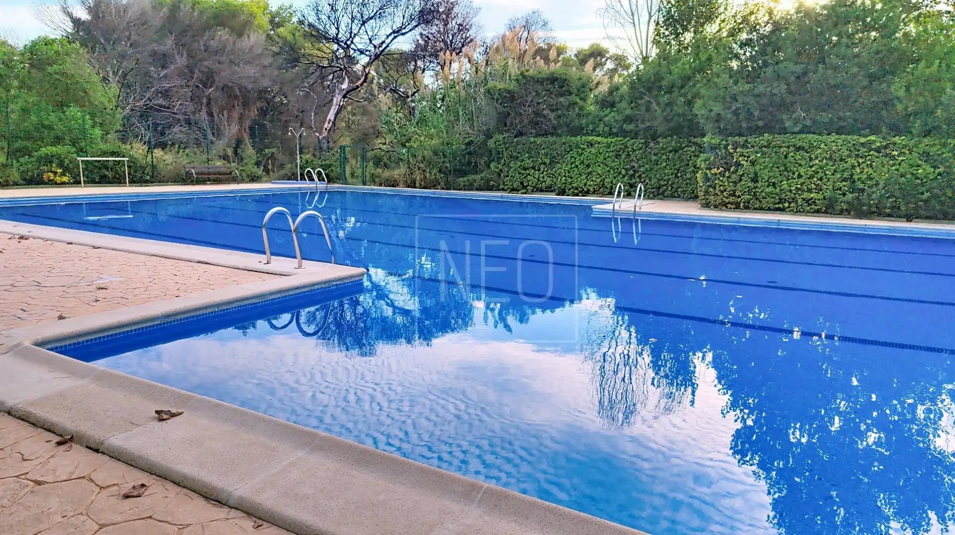 Piscina de Planta baja en venta en Valencia con Jardín privado y Piscina comunitaria