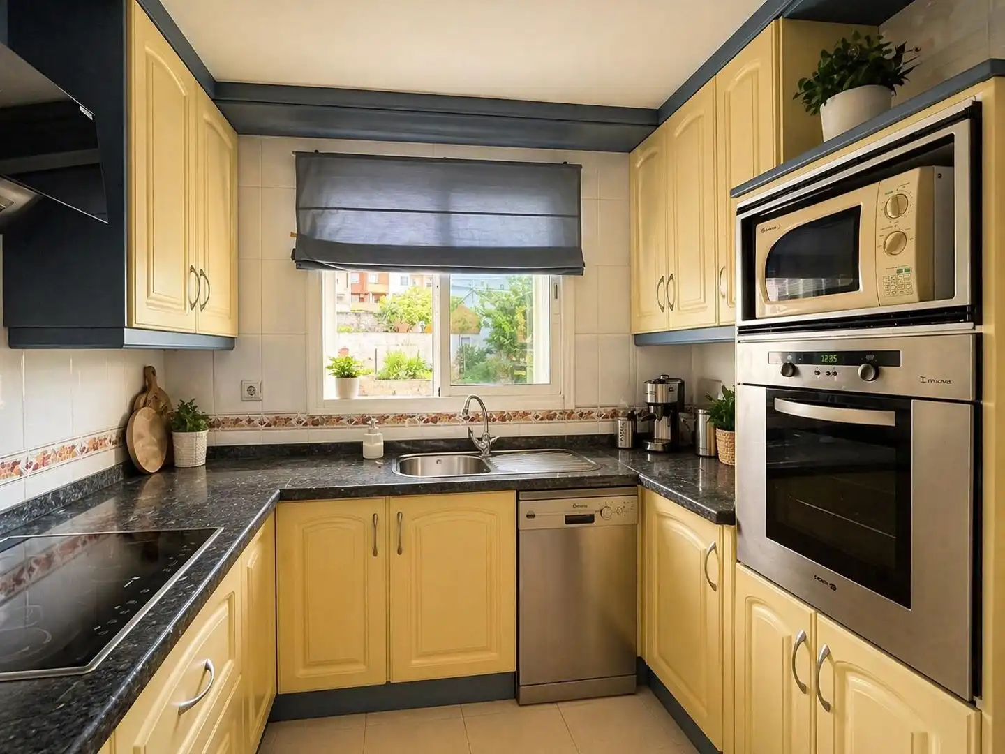 Cocina de Casa adosada en venta en Antequera con Aire acondicionado y Trastero