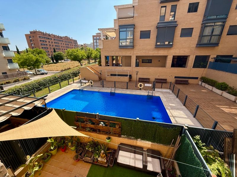 Swimming pool of Flat for sale in  Madrid Capital  with Air Conditioner, Heating and Private garden