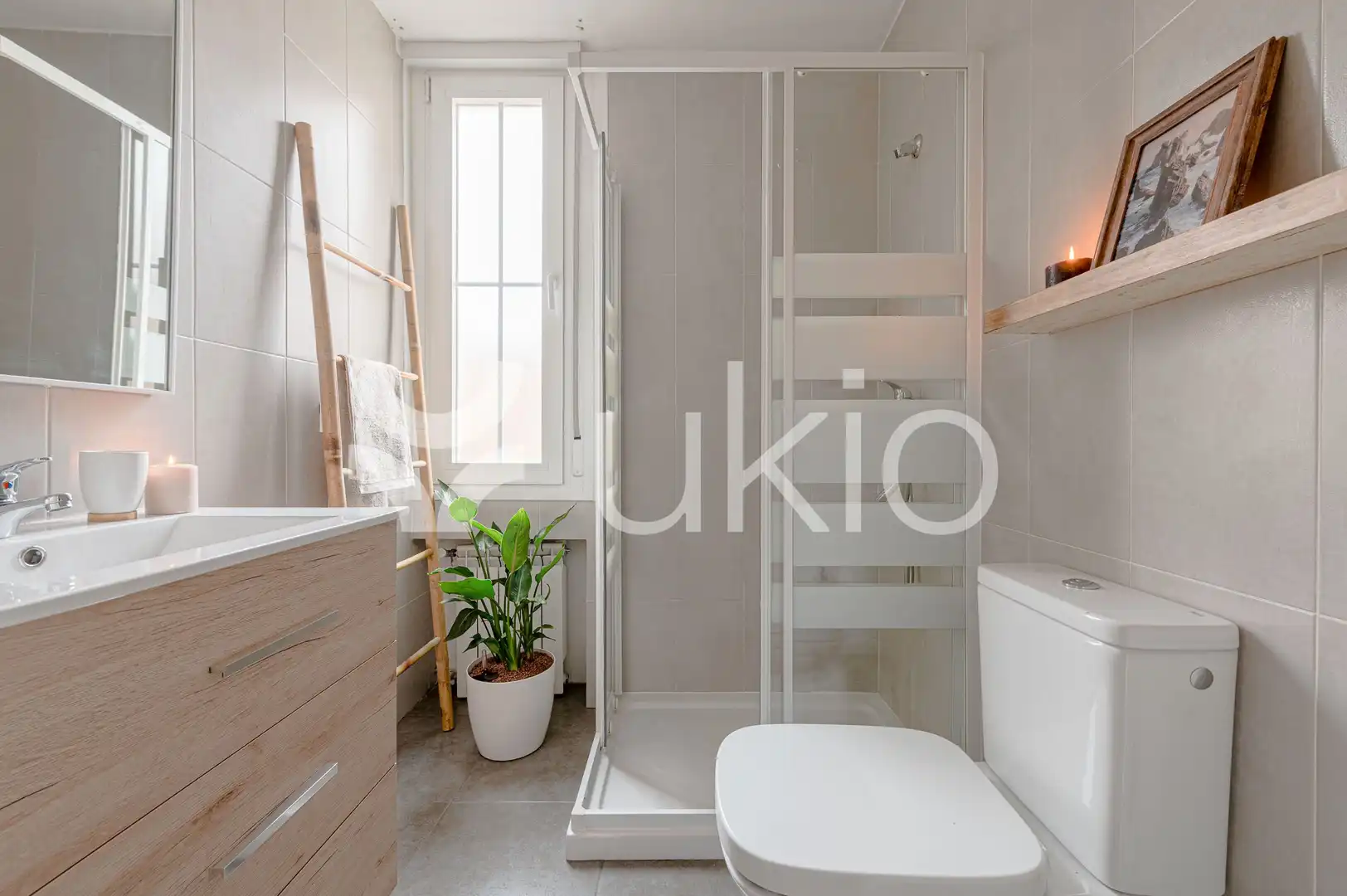 Baño de Apartamento de alquiler en Madrid con Aire acondicionado, Calefacción y Terraza