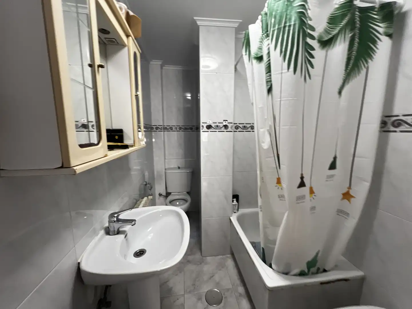 Baño de Piso en venta en Santander con Calefacción, Parquet y Balcón