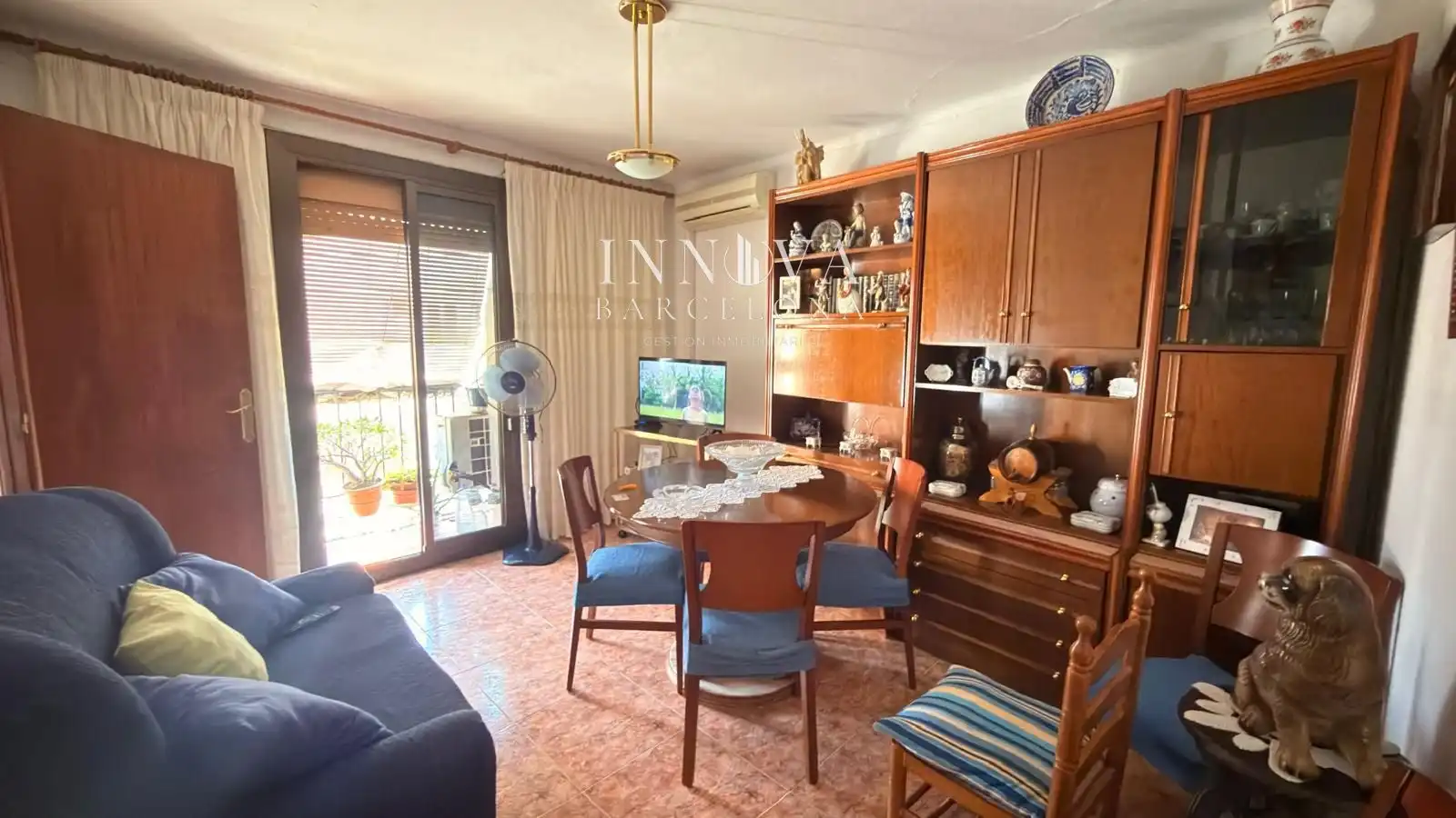 Wohnzimmer von Wohnung zum Verkauf in Barcelona mit Klimaanlage