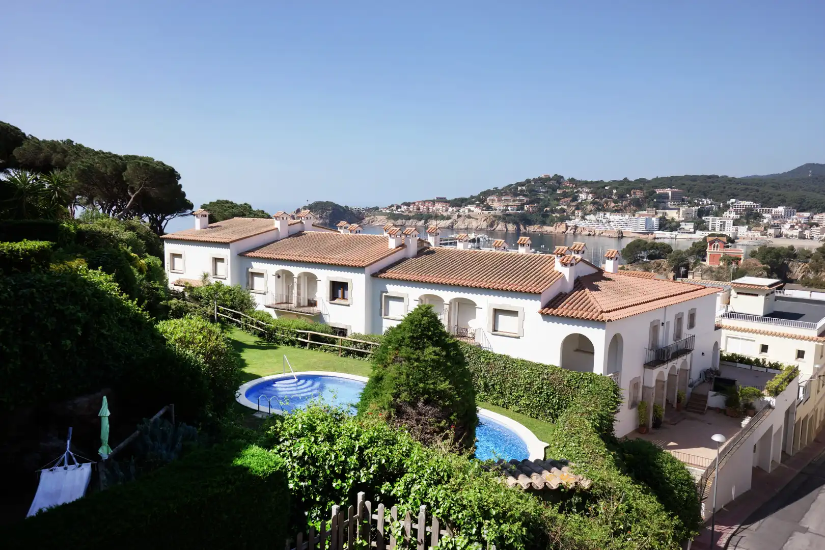 Vista exterior de Casa adosada en venta en Sant Feliu de Guíxols con Calefacción, Terraza y Amueblado
