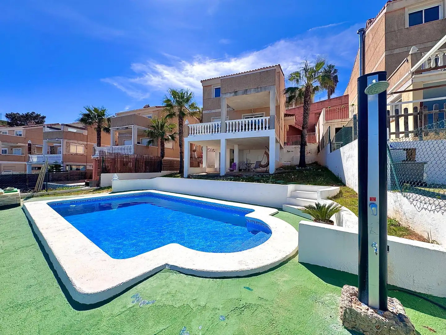 Piscina de Casa o chalet en venta en Chiva con Terraza y Piscina comunitaria