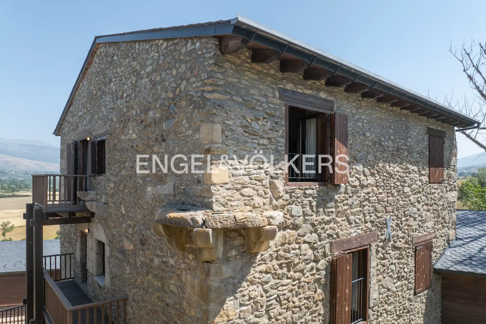 Vista exterior de Casa adosada en venta en Fontanals de Cerdanya con Calefacción, Parquet y Terraza