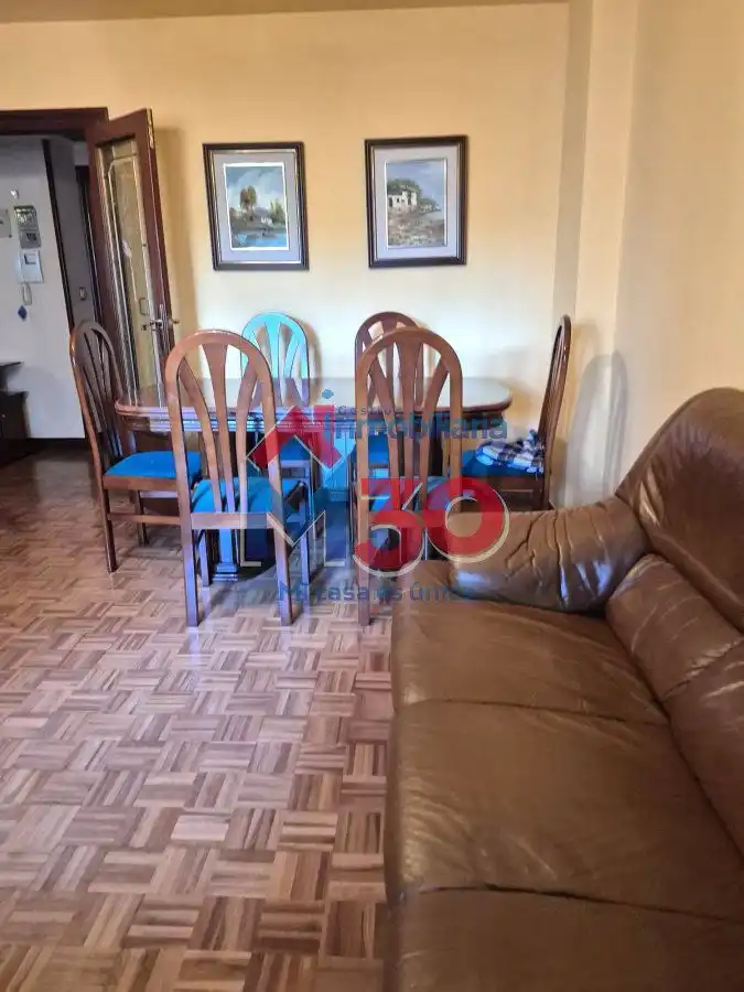Comedor de Piso en venta en Miranda de Ebro con Calefacción, Parquet y Terraza