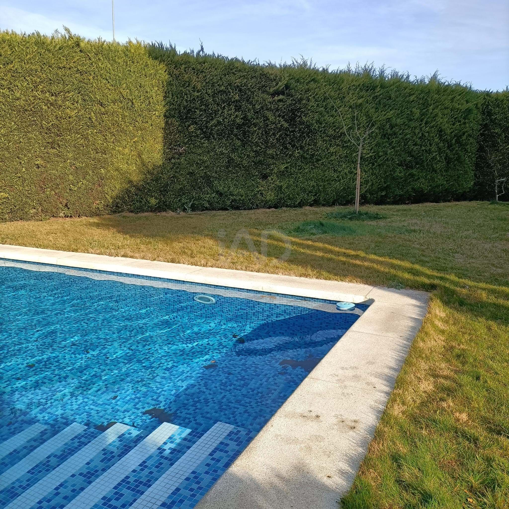 Piscina de Casa o xalet en venda en Valladolid Capital amb Aire condicionat, Calefacció i Terrassa