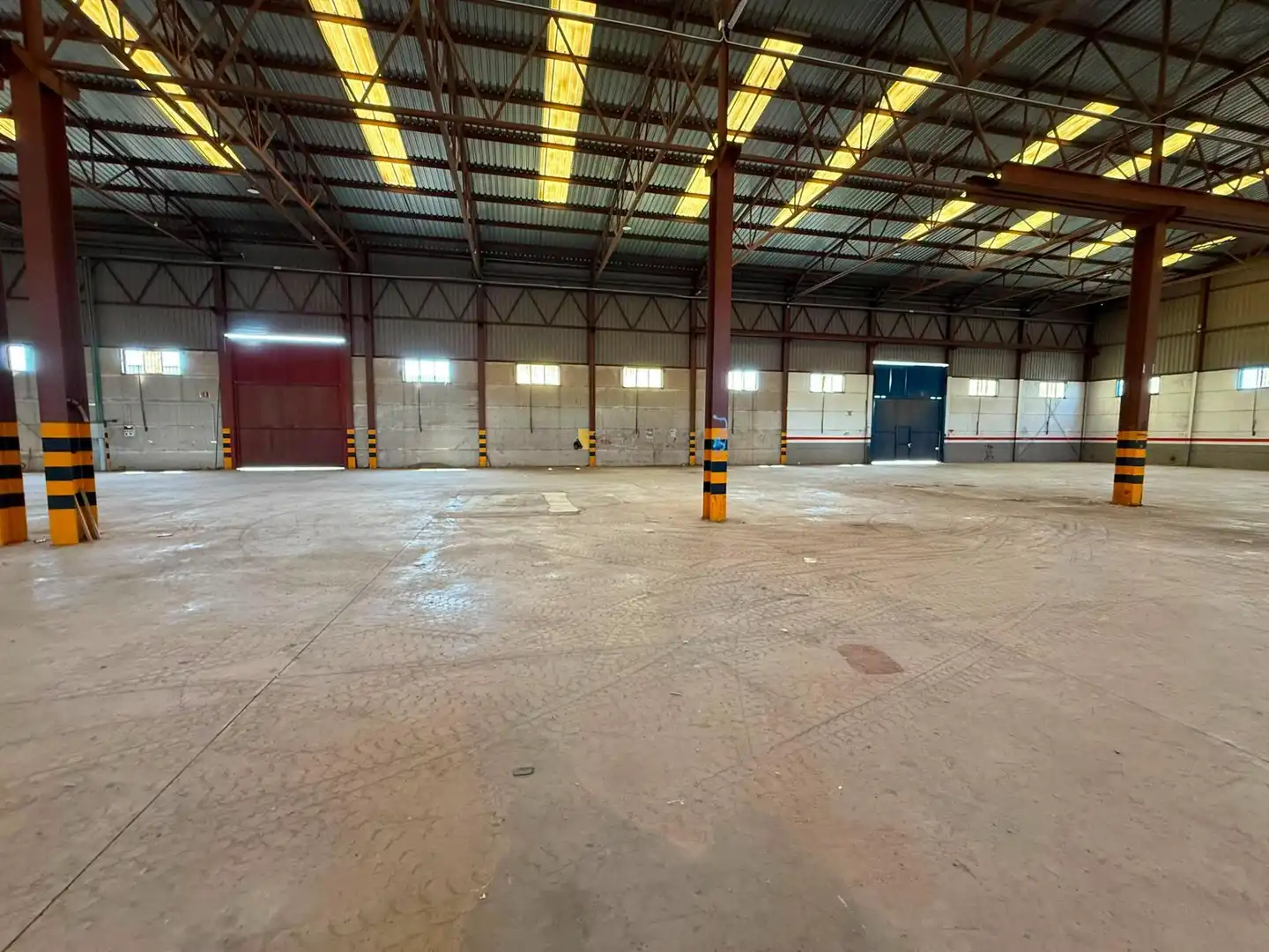 Nave industrial en venta en La Carolina