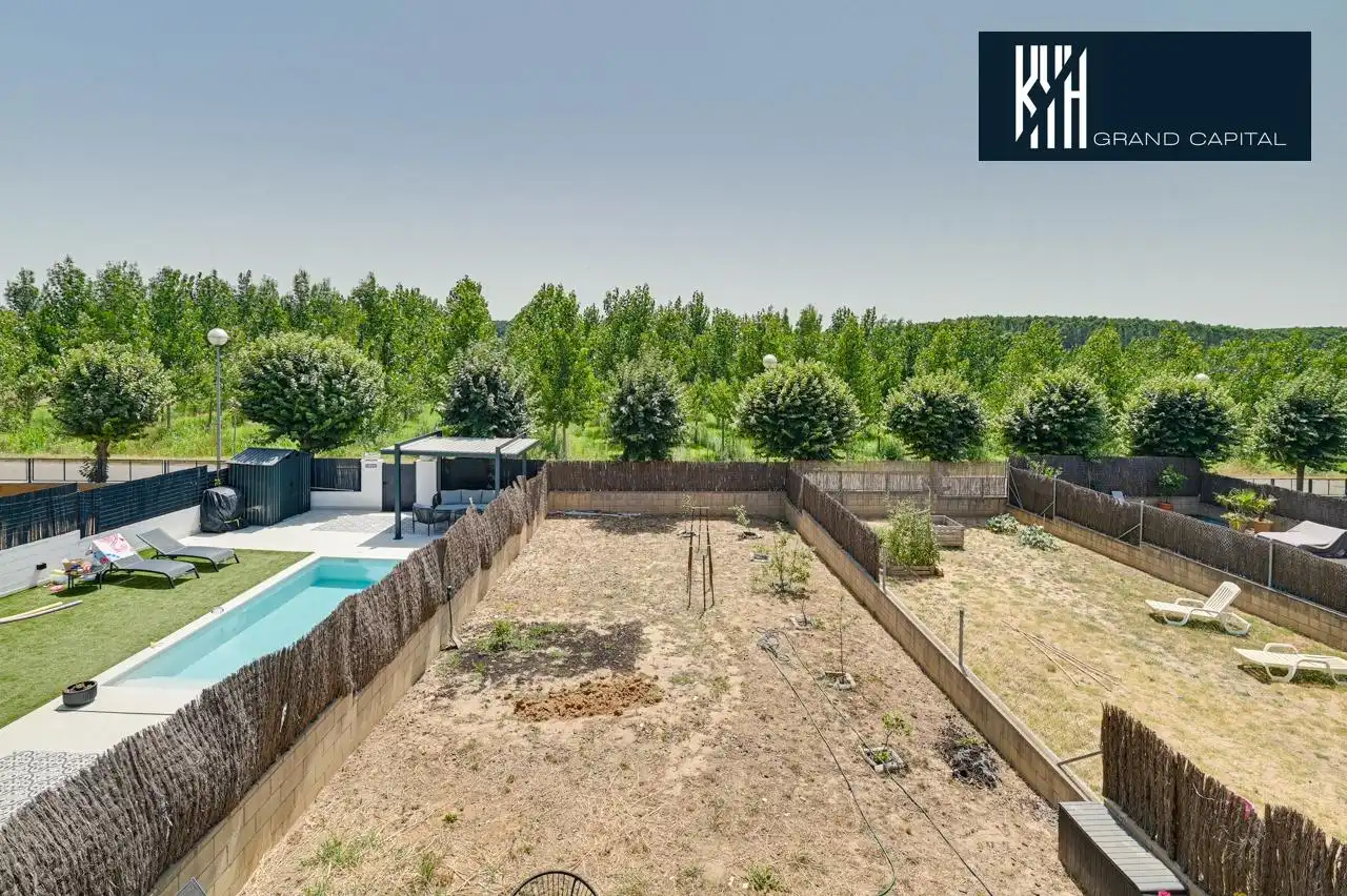 Casa con terraza en venta en Carrer Carrer Llevant, imagen 40