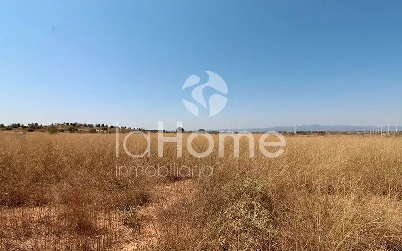 Terreny industrial en venda en Llíria