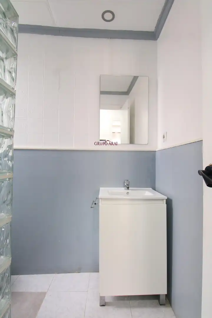 Bany de Pis en venda en Alicante / Alacant amb Aire condicionat i Balcó