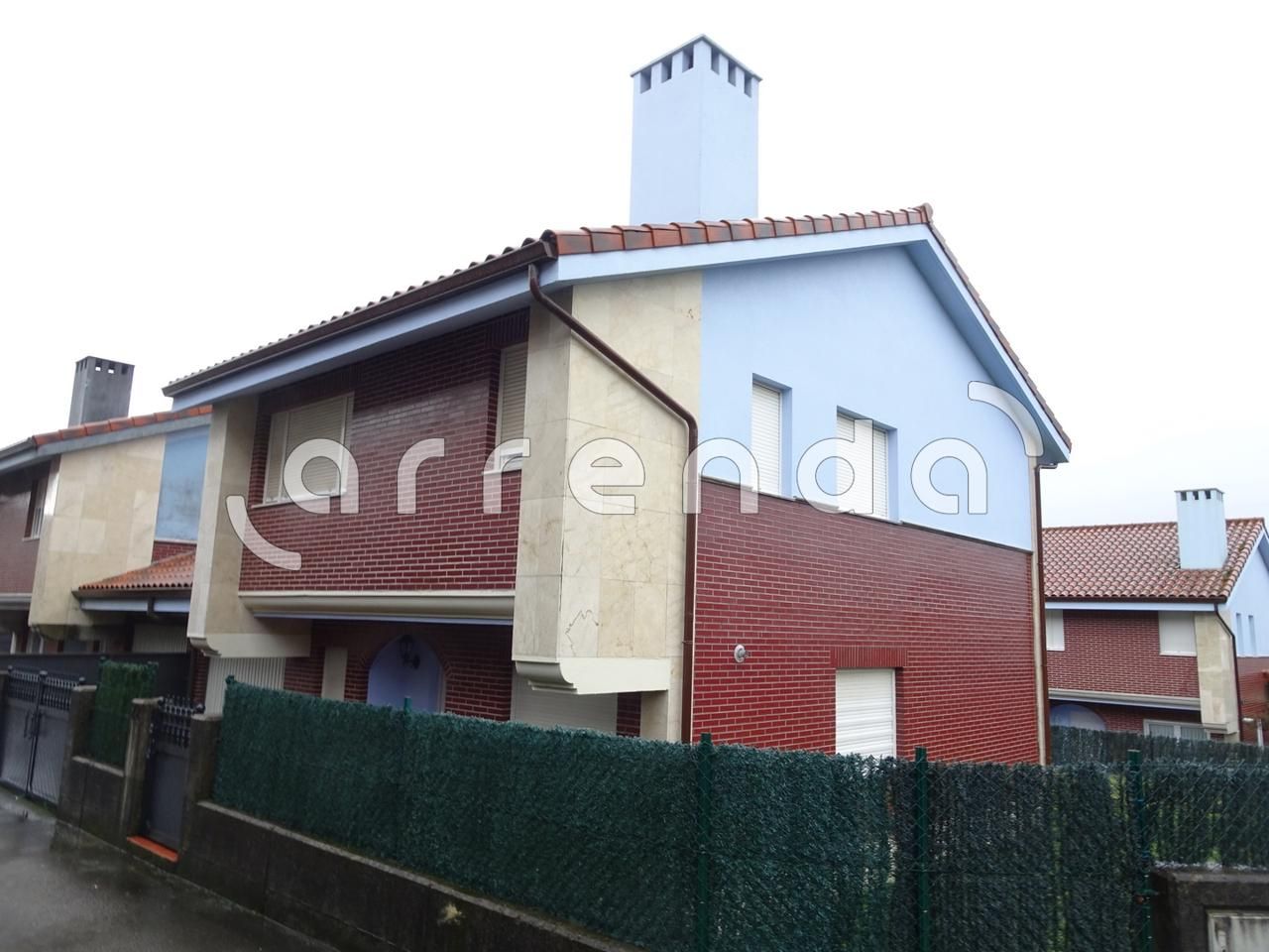 Exterior view of House or chalet to rent in El Astillero    with Heating, Private garden and Balcony