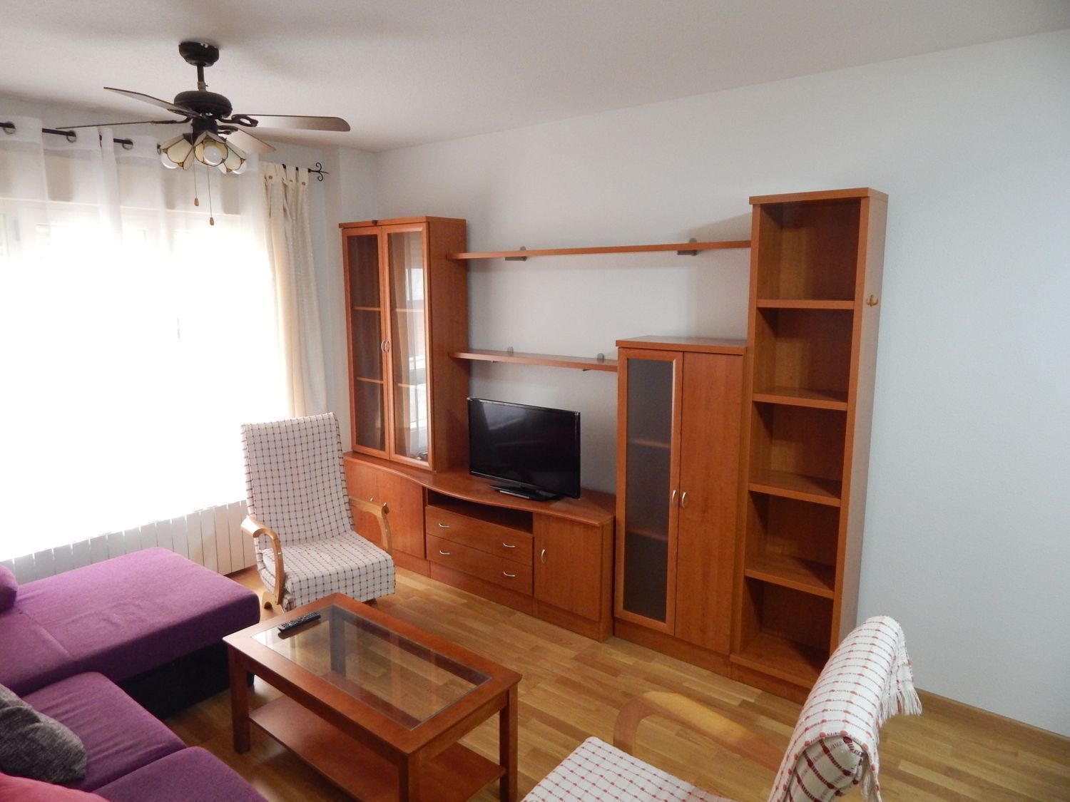 Living room of Flat for sale in Ávila Capital  with Heating, Private garden and Community pool