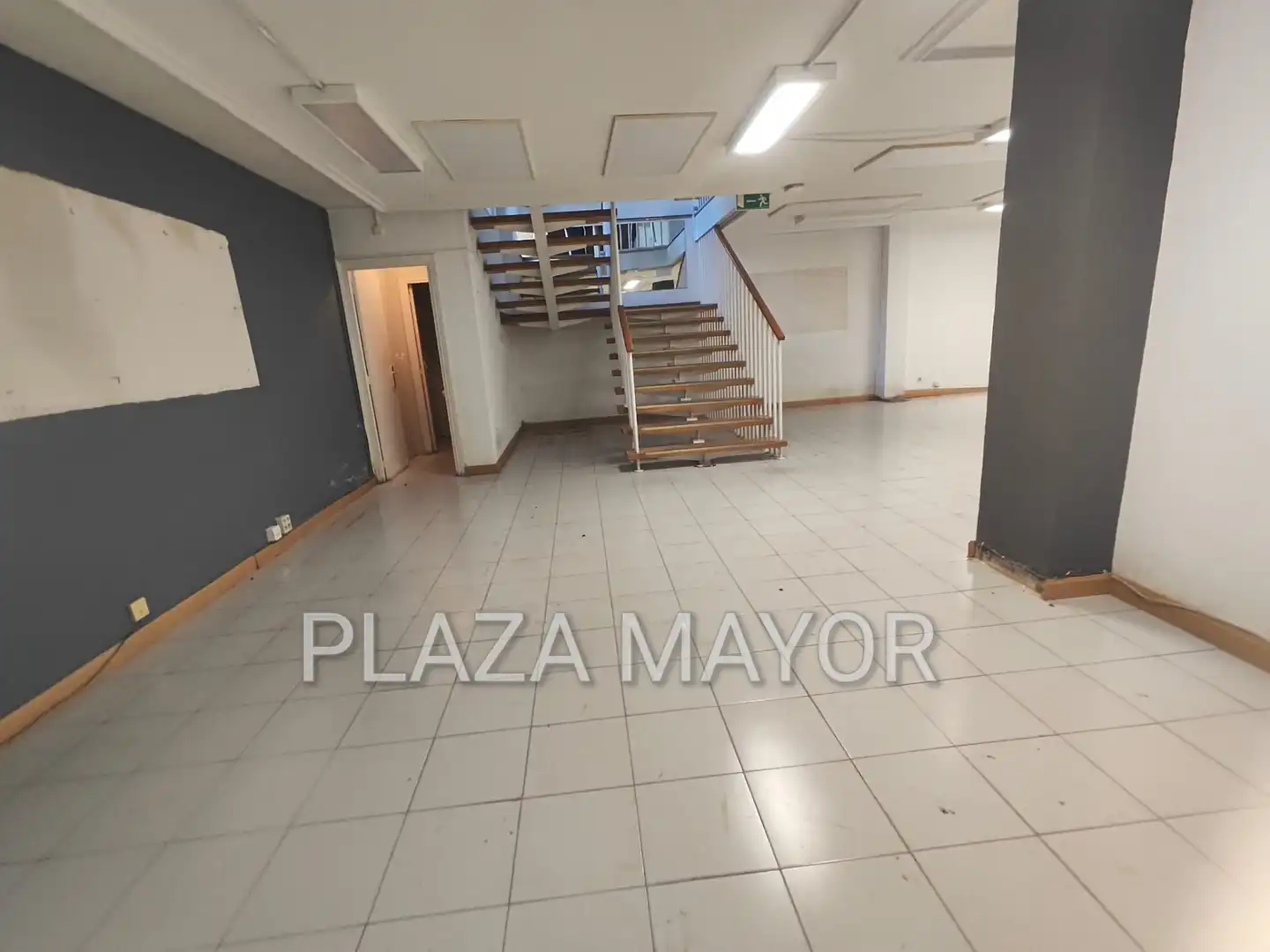 Gewerbefläche zum Verkauf in Calle Pérez Oliva, imagen 2