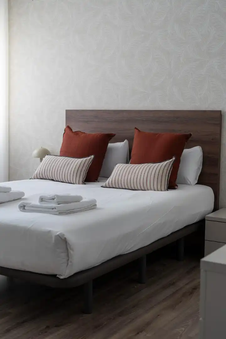 Bedroom of Flat for rent in Valencia  with Air Conditioner, Heating and Furnished