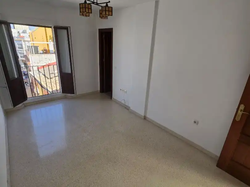 Dormitori de Pis en venda en Centro - Calzada - Cabo Noval