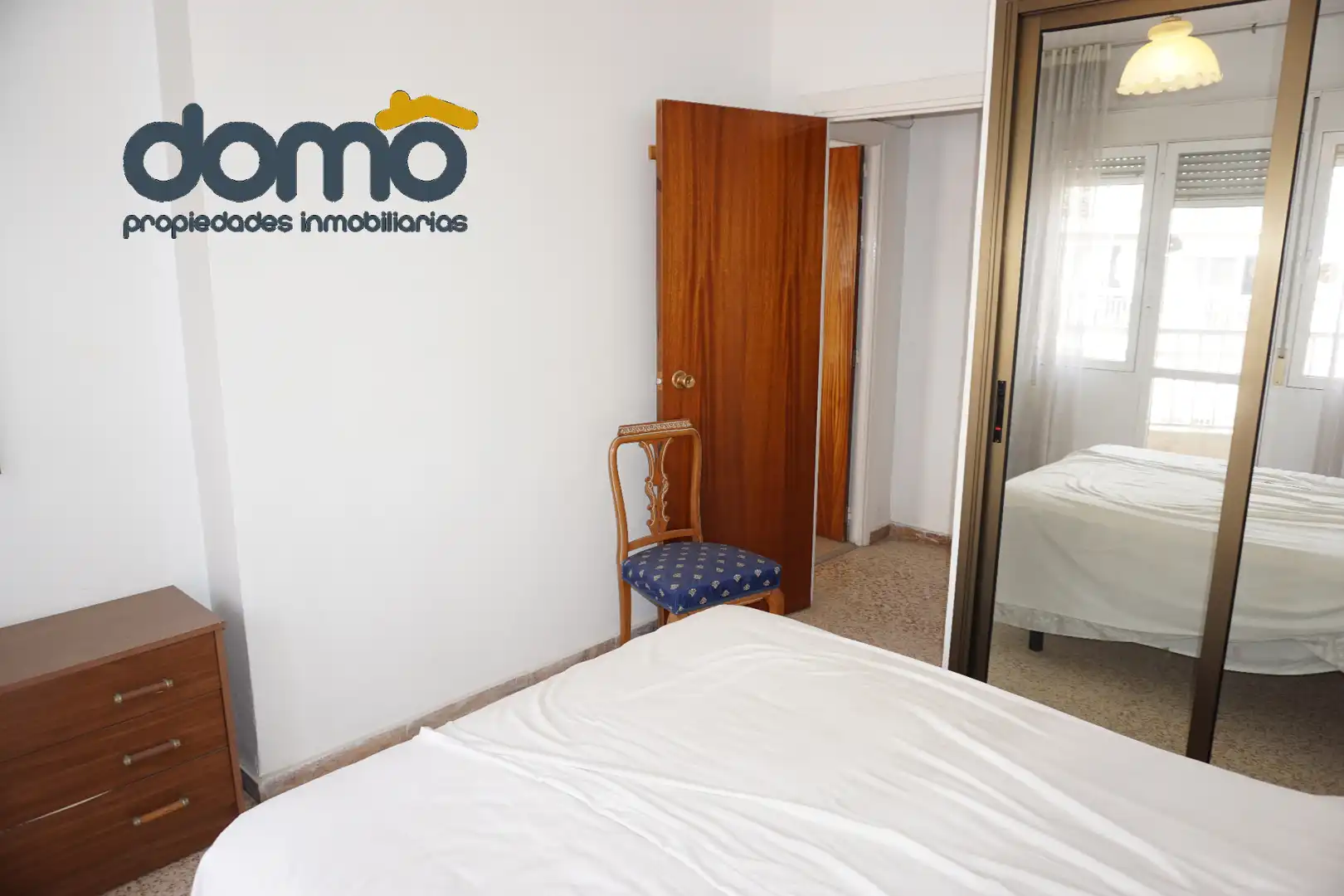 Habitación de Piso en venta en Almería con Amueblado y Balcón