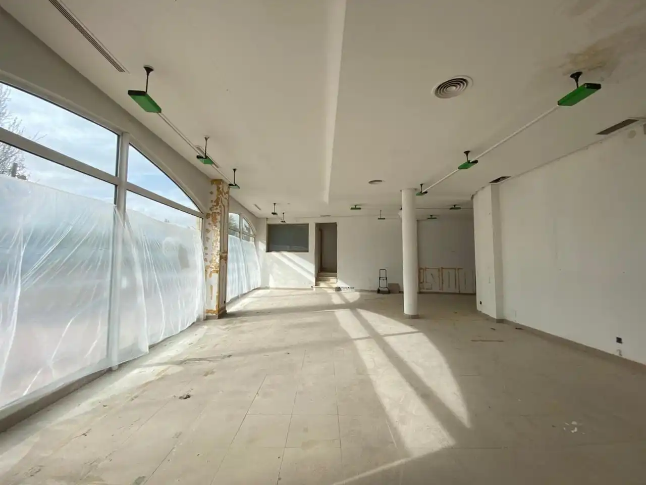 Local comercial en venda a Calle San Pedro Del Castro 3 24005 Leon, imagen 3