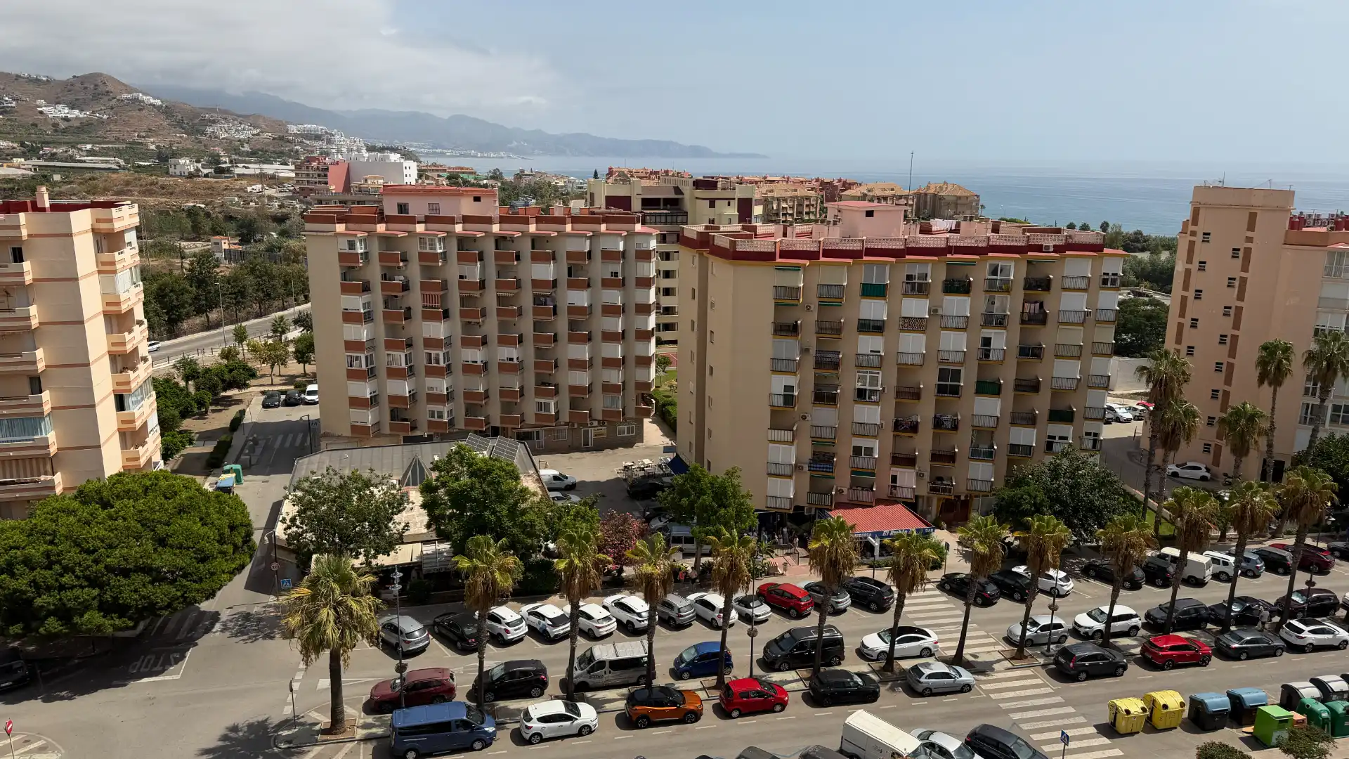 Außenansicht von Wohnung zum Verkauf in Torrox mit Möbliert, Ofen und Waschmaschine