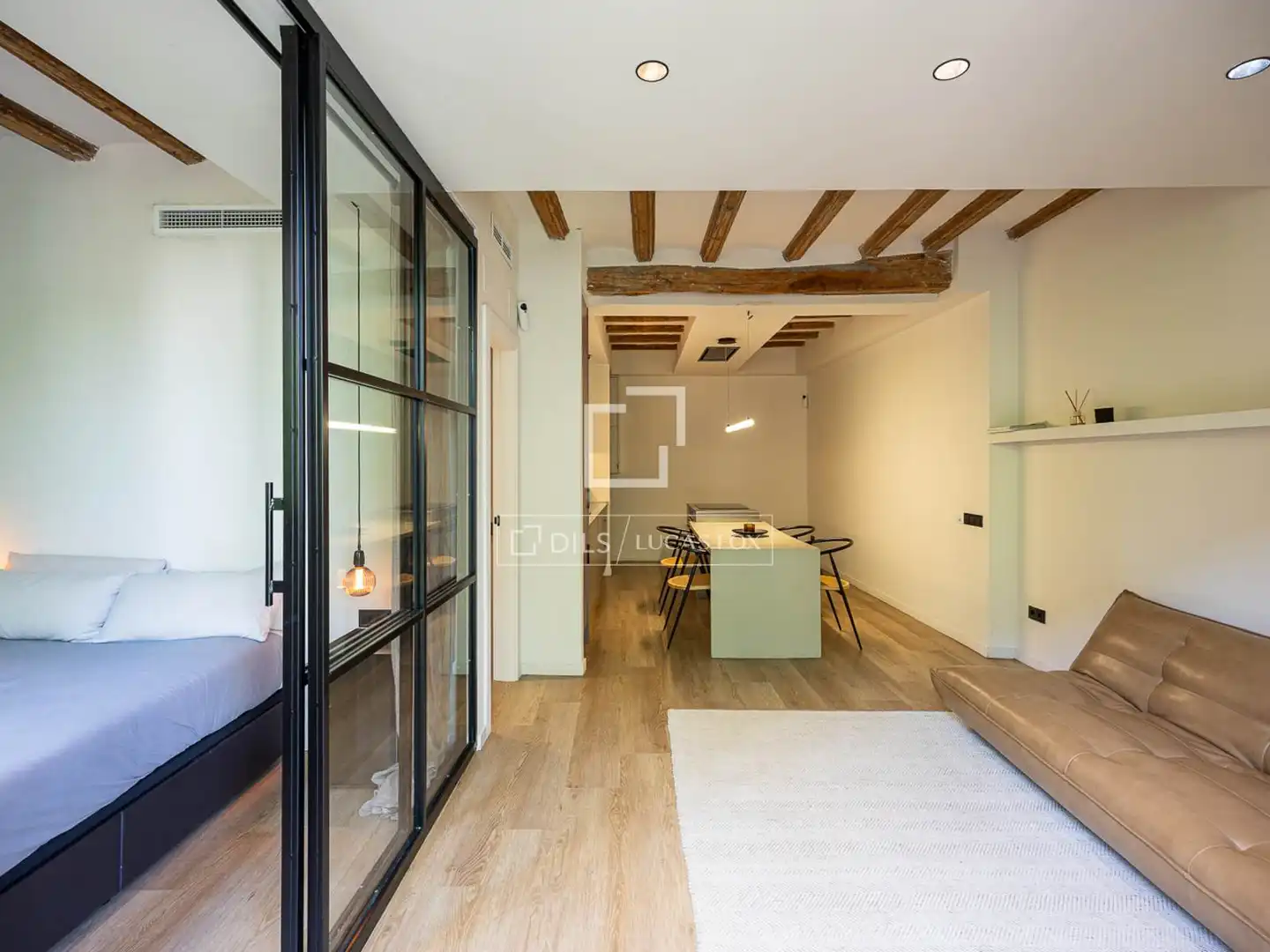 Piso en venta en Barcelona con Aire acondicionado, Calefacción y Terraza