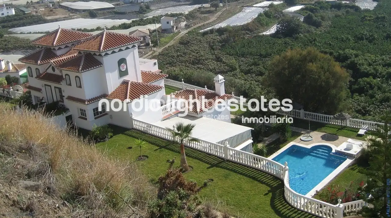 Casa amb piscina en venda a Torrox Park, imagen 3