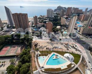 Vista exterior de Pis de lloguer en Benidorm amb Aire condicionat i Piscina