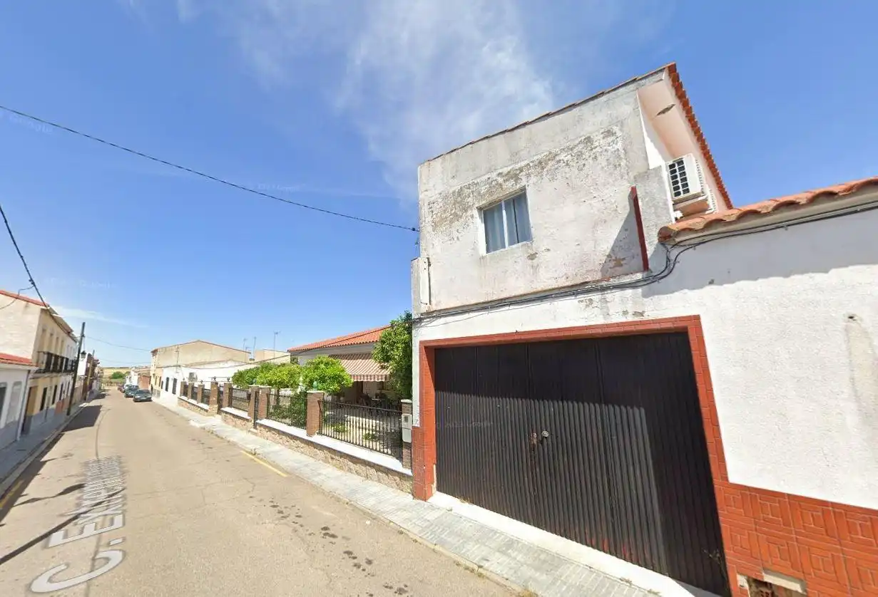Houses for sale in La Roca de la Sierra , Badajoz