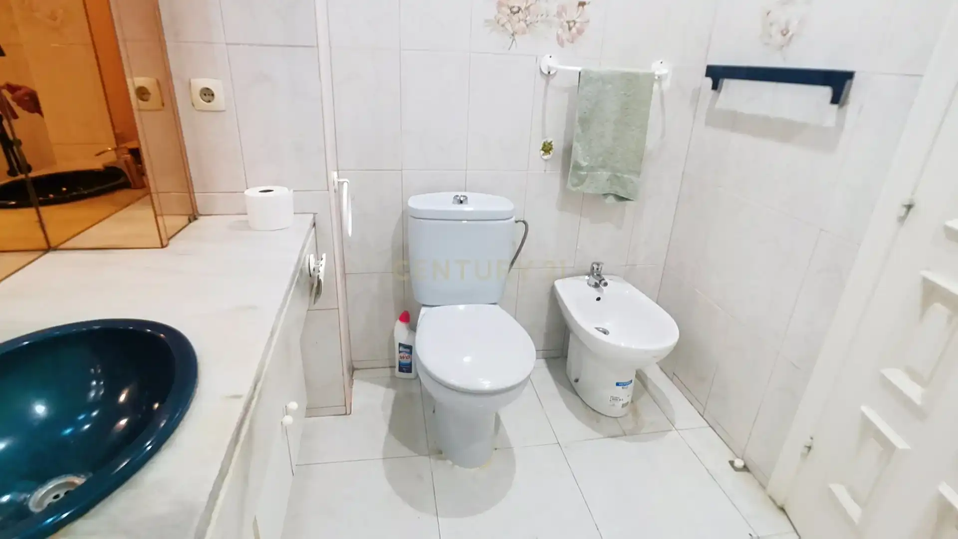 Baño de Apartamento en venta en Fuengirola con Jardín privado, Trastero y Piscina