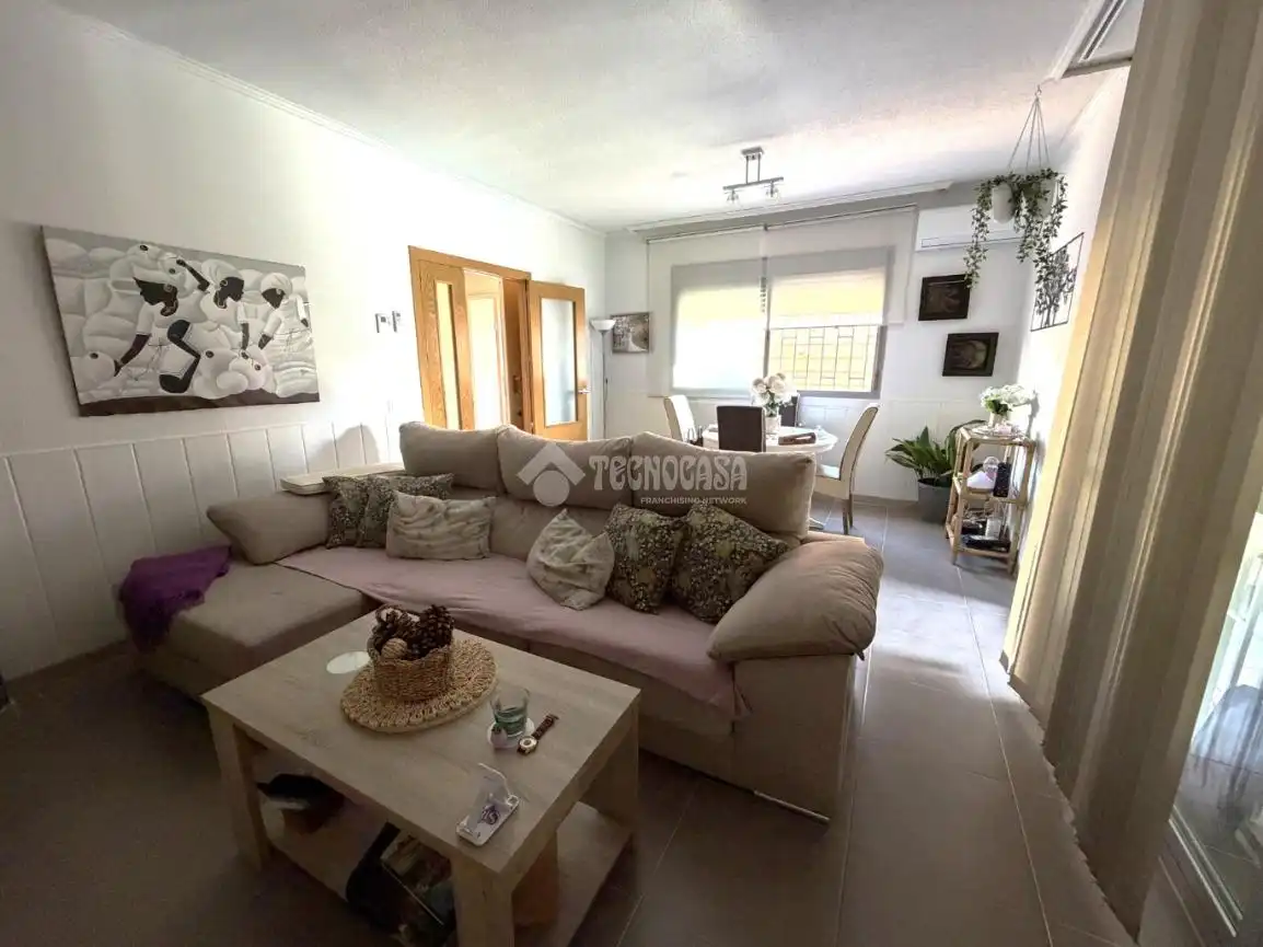 Wohnzimmer von Wohnung zum Verkauf in Villalbilla mit Privatgarten und Schwimmbad