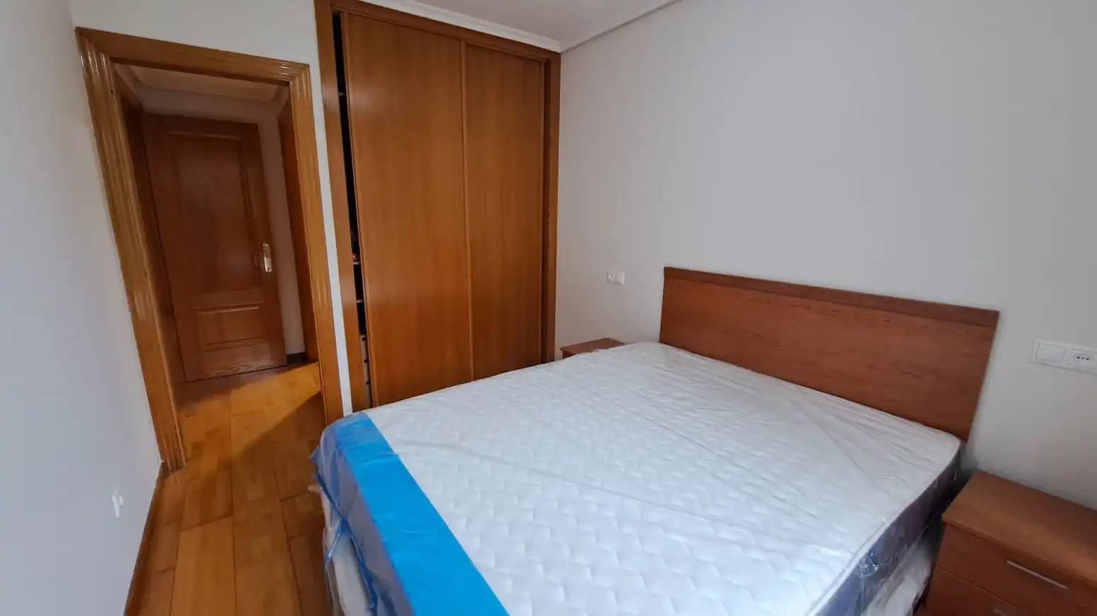 Habitación de Piso de alquiler en Gijón  con Calefacción, Terraza y Trastero