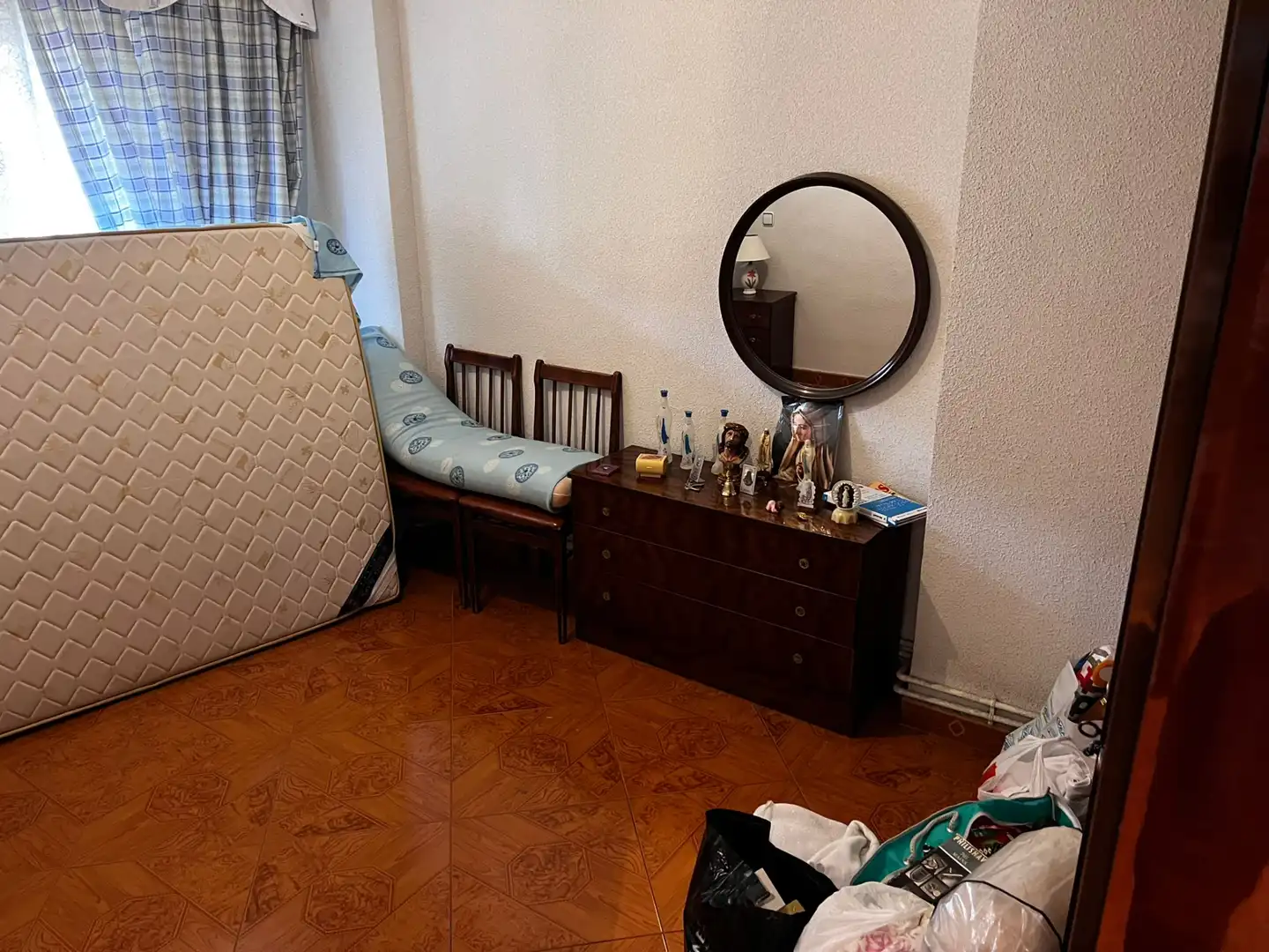 Bedroom of Flat for sale in Fuenlabrada  with Air Conditioner and Furnished