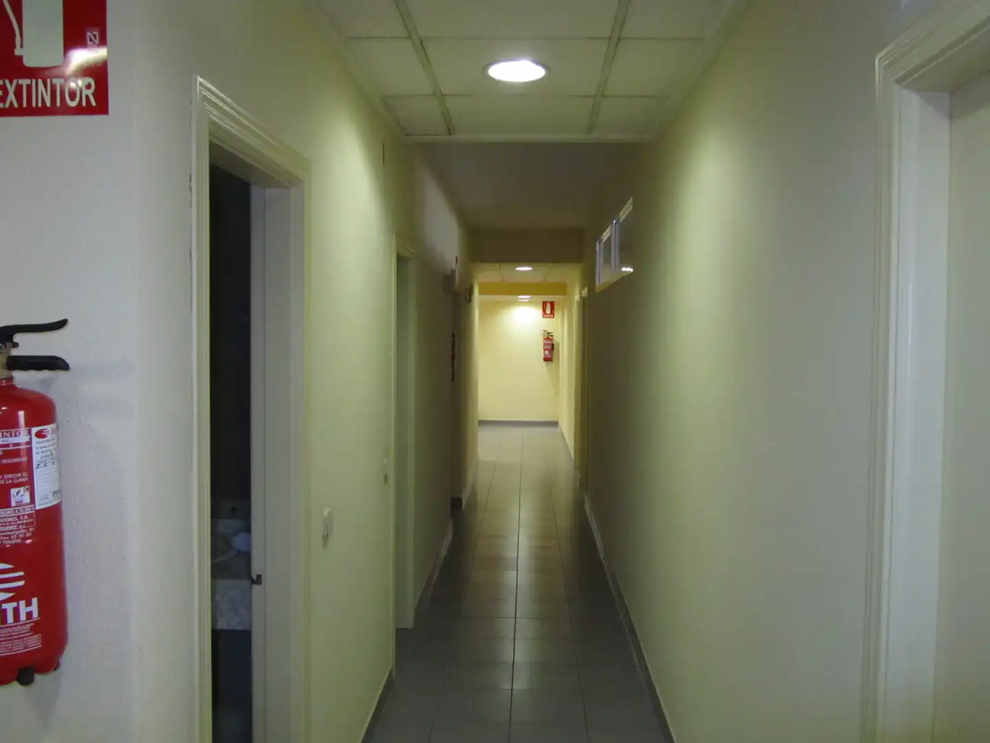 Büro zum Verkauf in Toledo mit Klimaanlage, Heizung und Abstellraum