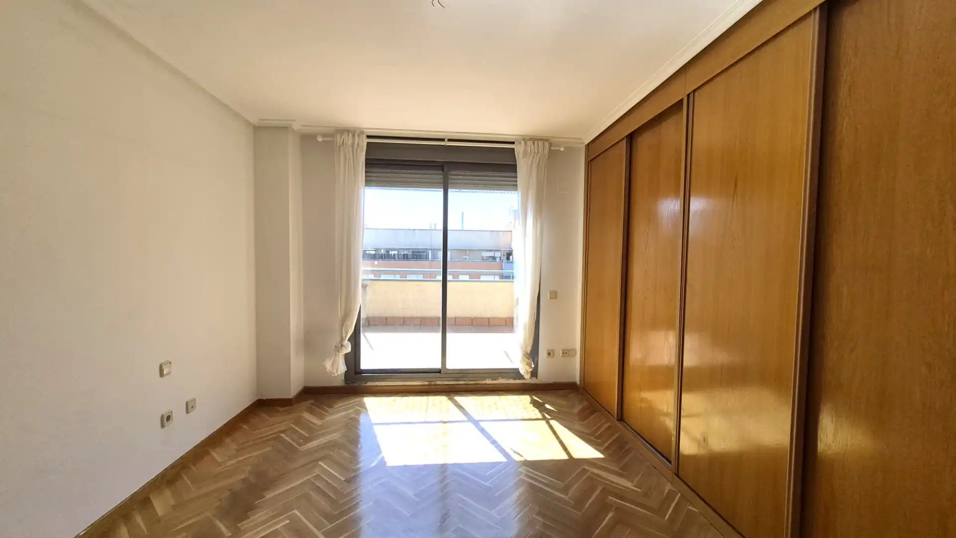 Bedroom of Attic for rent in Madrid  with Terrace and Community pool