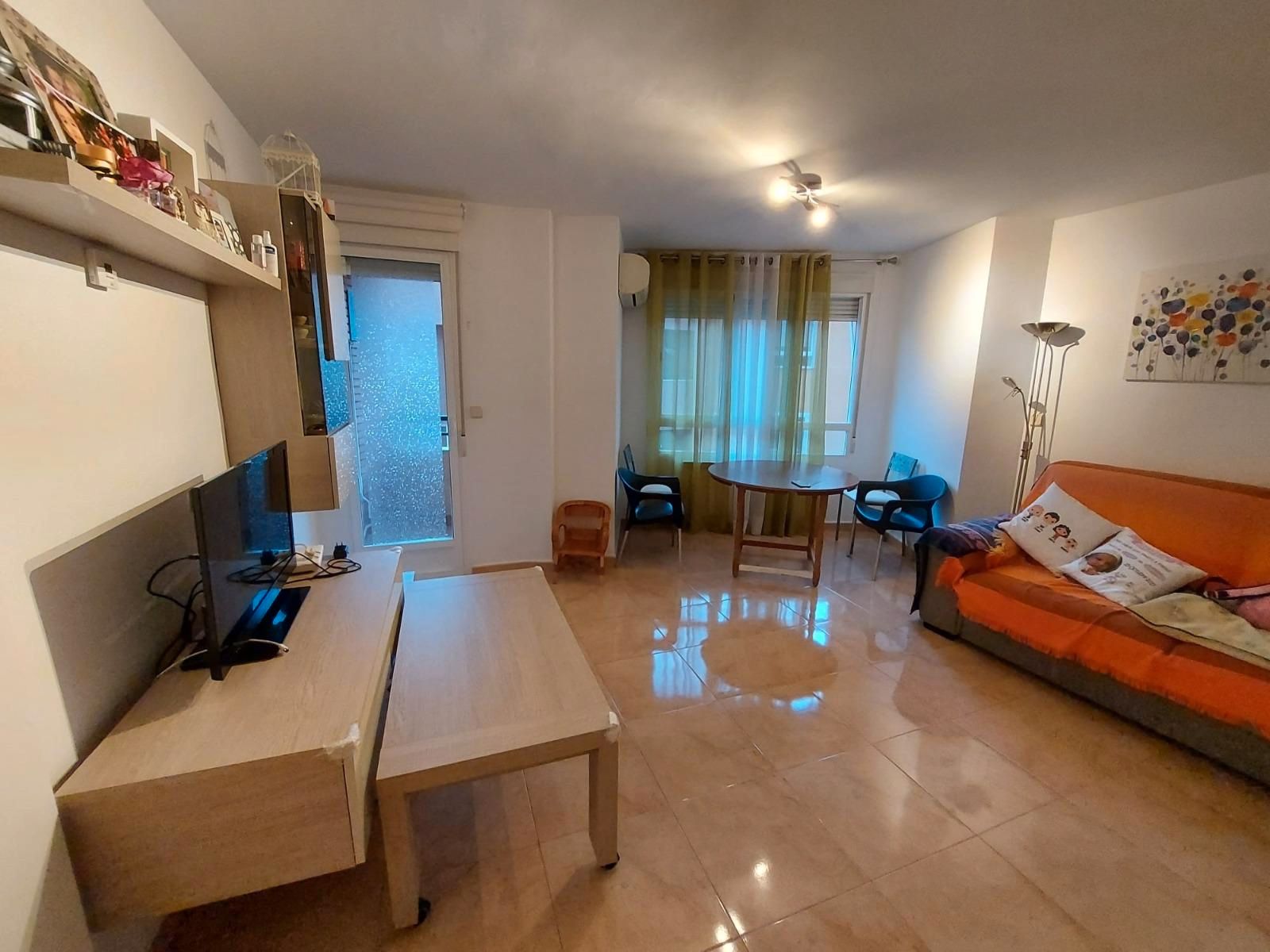 Sala d'estar de Apartament en venda en Tobarra amb Calefacció, Traster i Moblat