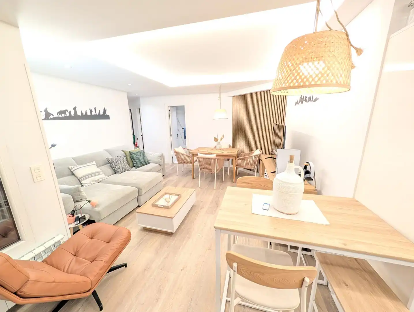 Sala de estar de Piso en venta en Oviedo  con Calefacción, Parquet y Terraza