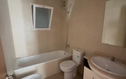 Bathroom of Flat for sale in Crevillent