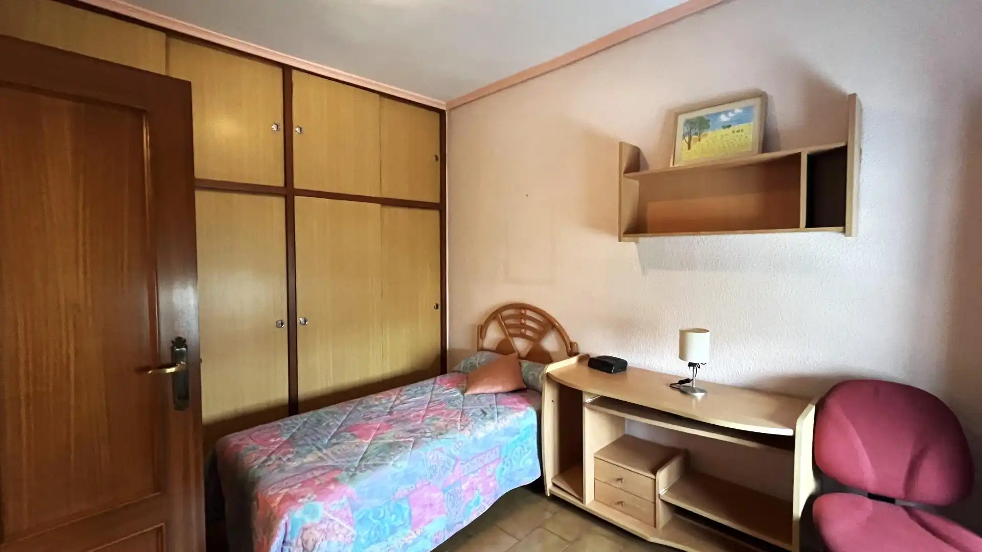 Dormitori de Apartament de lloguer en Valencia amb Moblat