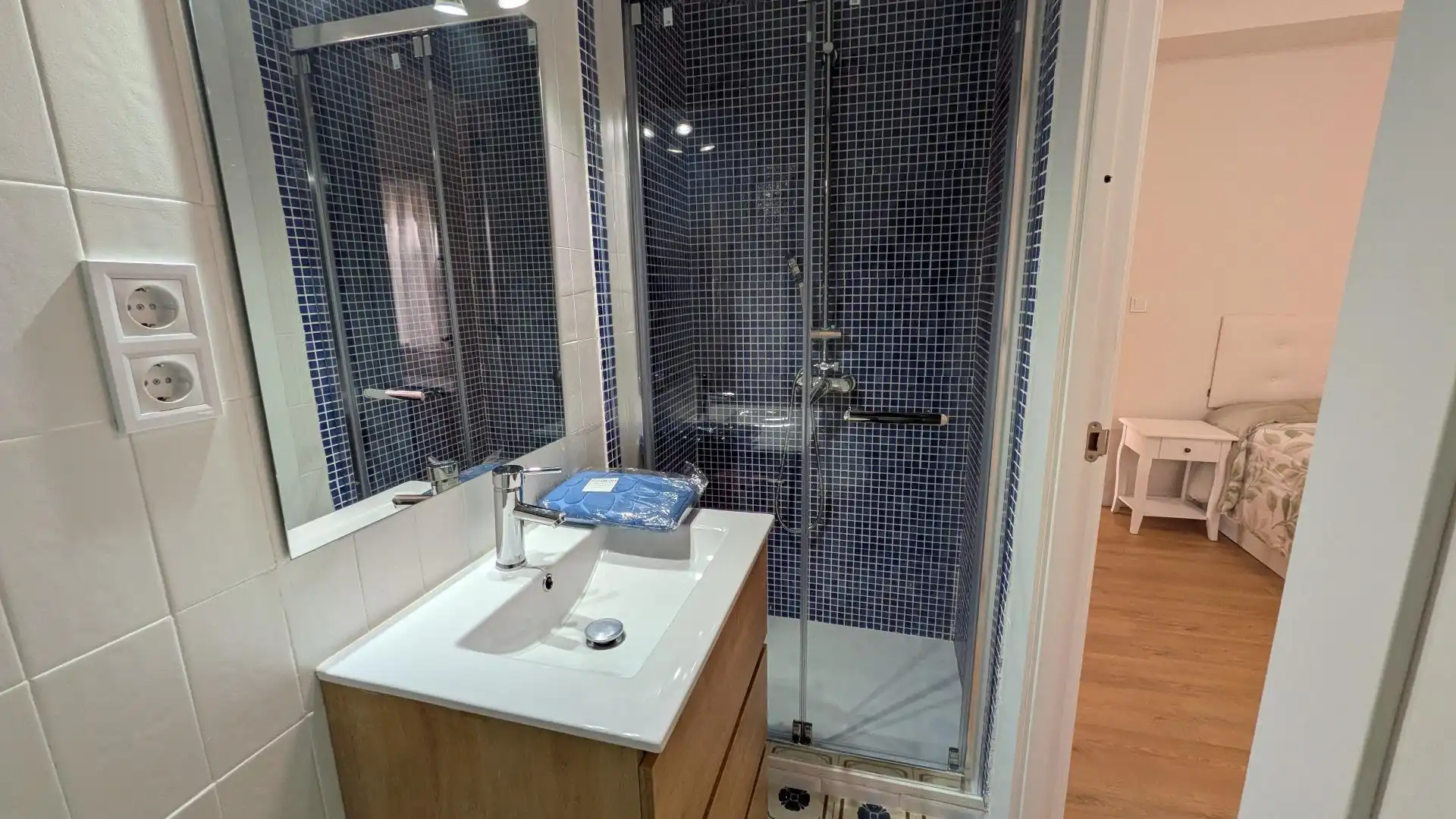 Badezimmer von Wohnung zur Miete in Santander mit Heizung, Terrasse und Möbliert