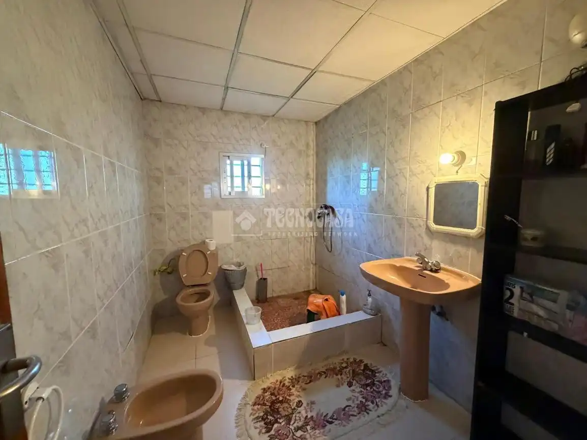 Baño de Finca rústica en venta en Navalcarnero