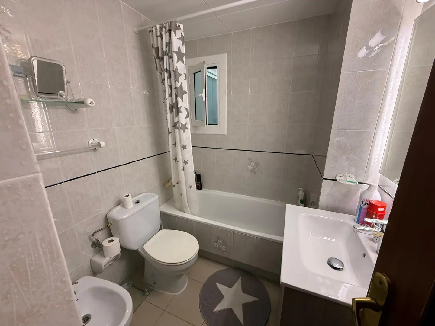 Badezimmer von Wohnungen zum Verkauf in Calafell mit Heizung, Privatgarten und Terrasse