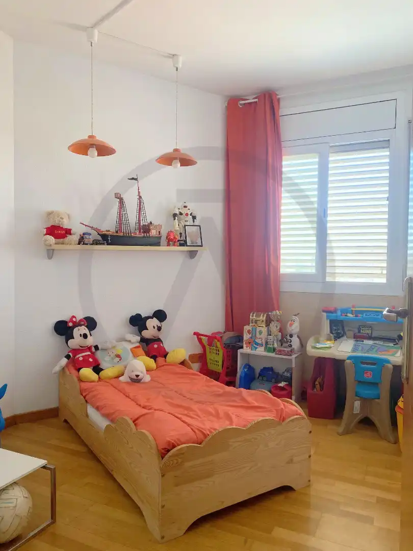 Habitación de Ático en venta en Terrassa con Calefacción, Terraza y Trastero