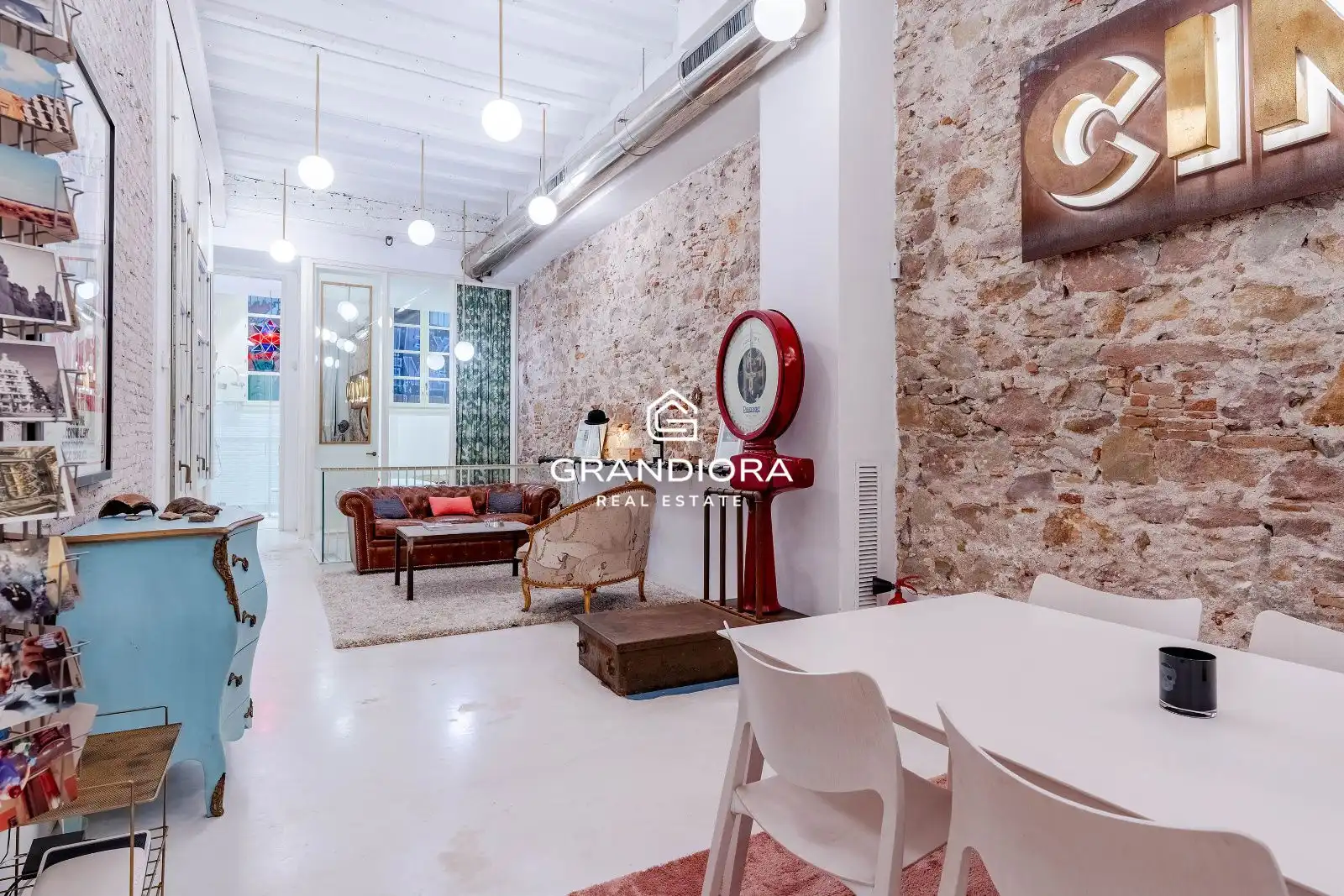 Sala d'estar de Pis en venda en Barcelona amb Aire condicionat, Calefacció i Terrassa