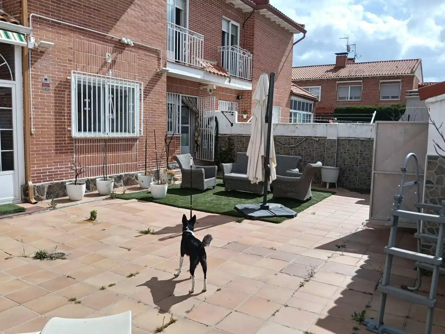 Terrassa de Casa adosada en venda en Cedillo del Condado amb Calefacció, Jardí privat i Terrassa