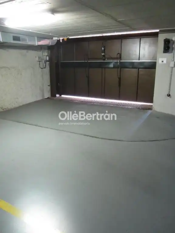 Parkplatz von Garage zur Miete in Barcelona
