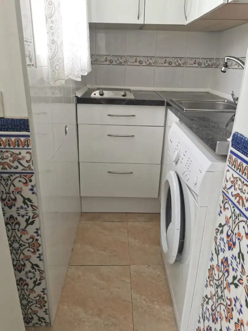 Apartament de lloguer a Plaza Presidente Adolfo Suárez, Manantiales - Estación de Autobuses